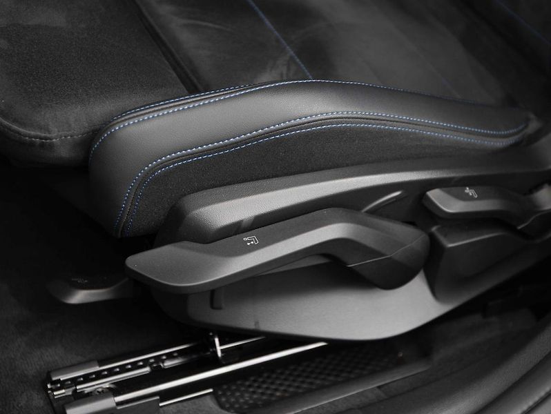 BMW X2 sDrive20i - fotka 20 z 22