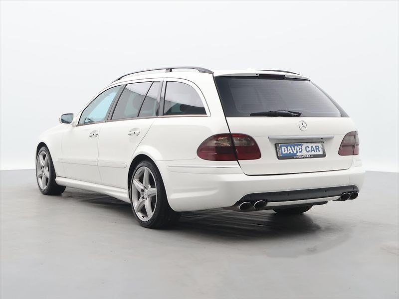 Mercedes-Benz Třídy E 3,2 E320 165kW AMG Paket - fotka 5 z 28