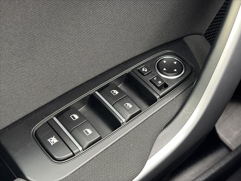 Kia Ceed 1,5 TGDi TOP ZÁRUKA NAVI KAMER - fotka 30 z 40