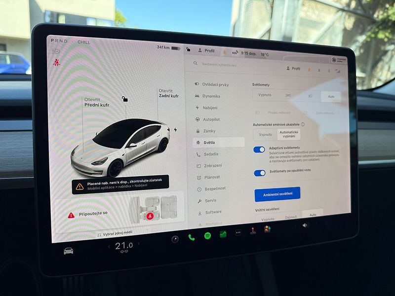 Tesla Model 3 Performance 82 kWh - fotka 19 z 37