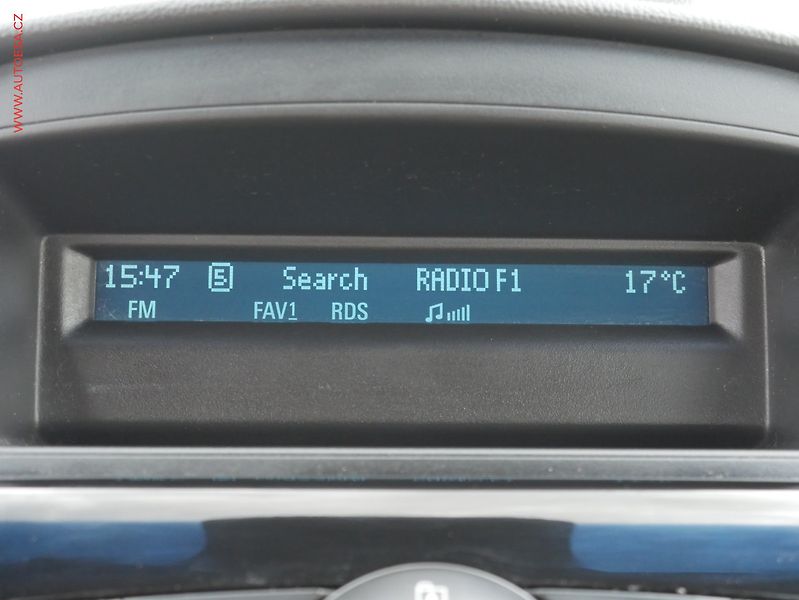 Chevrolet Cruze (2010) 1.6 i, ČR, AC, TZ - fotka 15 z 16