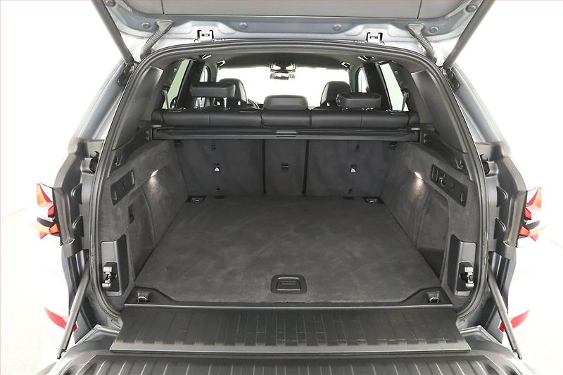 BMW X5 (2025) xDrive30d, M Paket, Vzduch - fotka 11 z 22