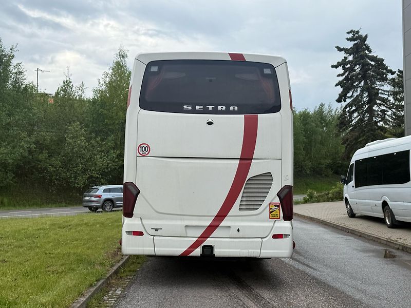 Setra (2015) S516HD TOP VÝBAVA + 980l - fotka 5 z 20