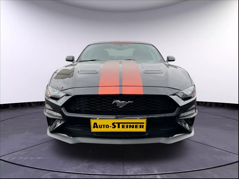 Ford Mustang 2,3 EcoBoost/AUTOMAT - fotka 1 z 23