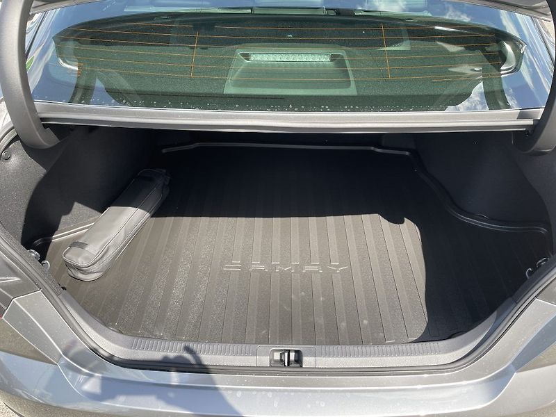 Toyota Camry 2.5 Hybrid Executive - fotka 6 z 29
