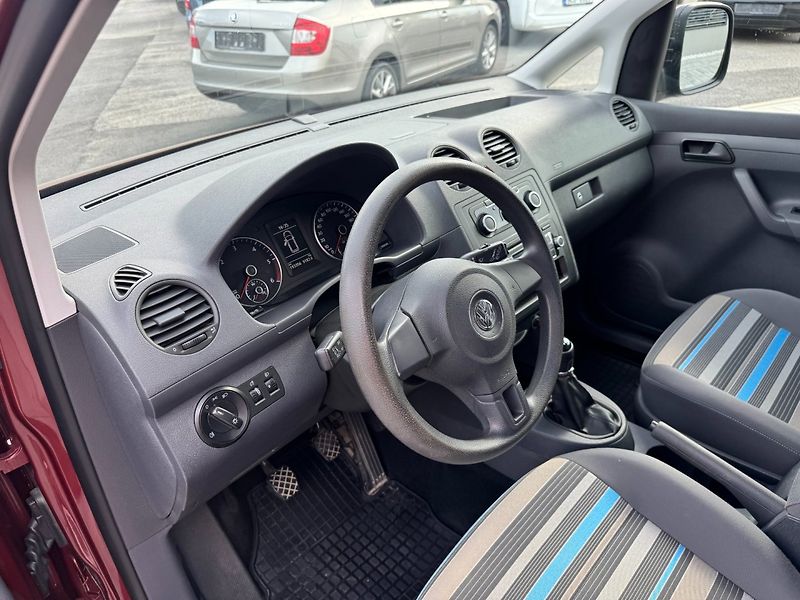 Volkswagen Caddy (2013) 4Motion 2.0TDI 81kW - fotka 11 z 25