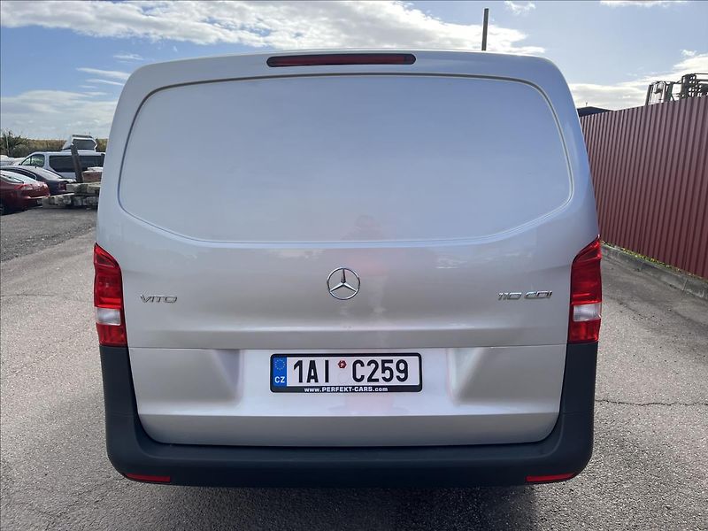 Mercedes-Benz Vito 1,8 110CDi LONG KLIMA ČR1M DPH - fotka 7 z 36