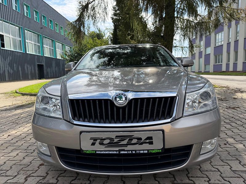 Škoda Octavia 1,2 TSI Elegance/77 kW/1.maj - fotka 6 z 26