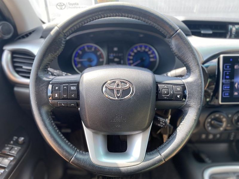 Toyota Hilux 2.4D, ČR, Active, tažné - fotka 12 z 29