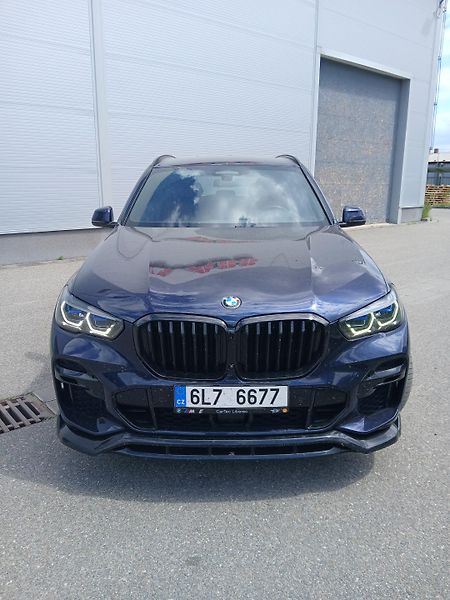 BMW X5 (2022) - fotka 1 z 25