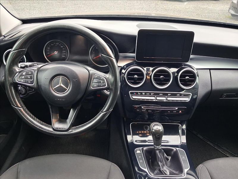 Mercedes-Benz Třídy C 1,6 C 180 D - fotka 10 z 14