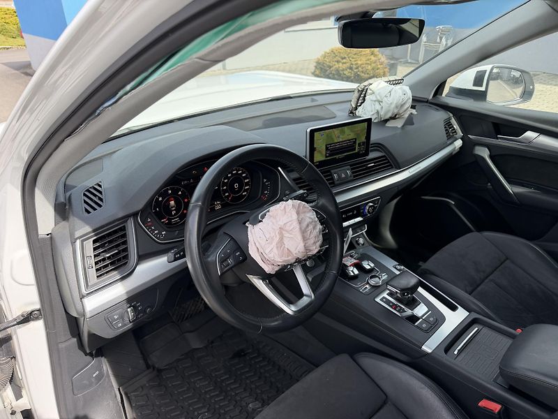 Audi Q5 40TDi QUATTRO SPORT závěs nav  - fotka 10 z 19