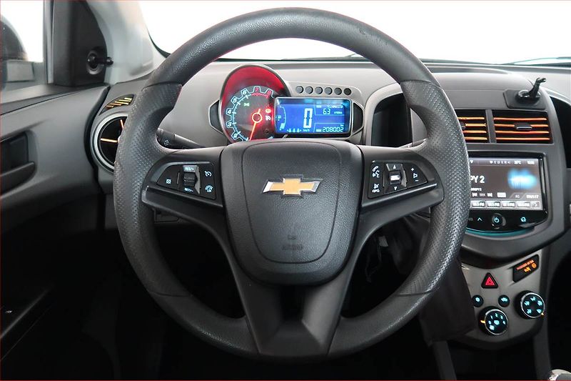 Chevrolet Aveo (2013) 1.2 i 16V, po STK, Tažné - fotka 15 z 16