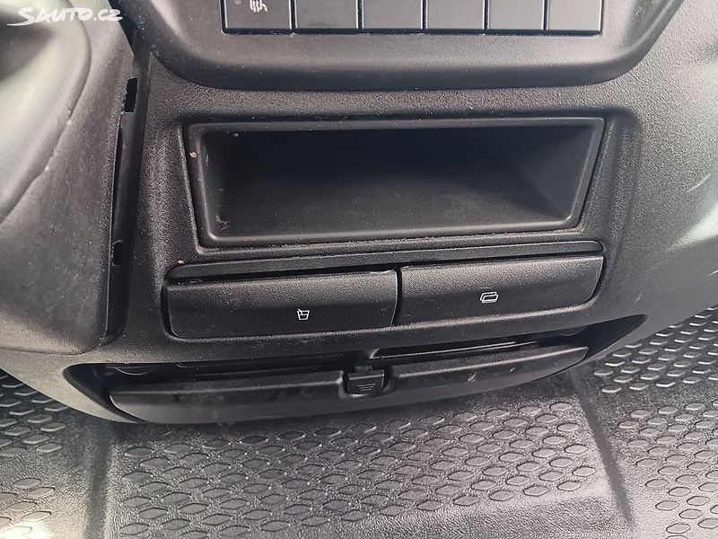 Iveco Daily 3.0 L4H2 Chlazení + náklad - fotka 21 z 25