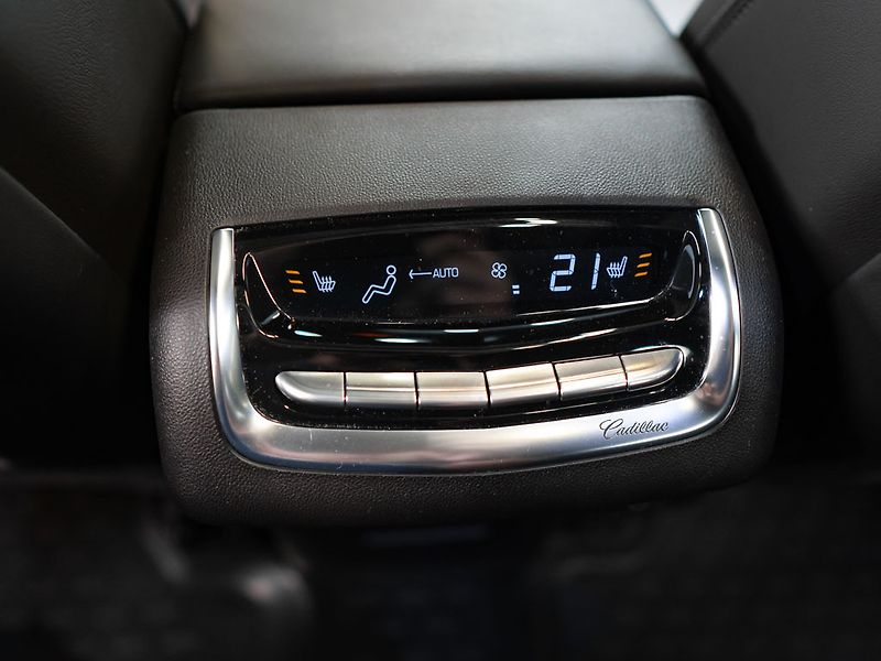 Cadillac XT6 (2023) 3.6 AWD Sport, Head-Up, Bose - fotka 34 z 37