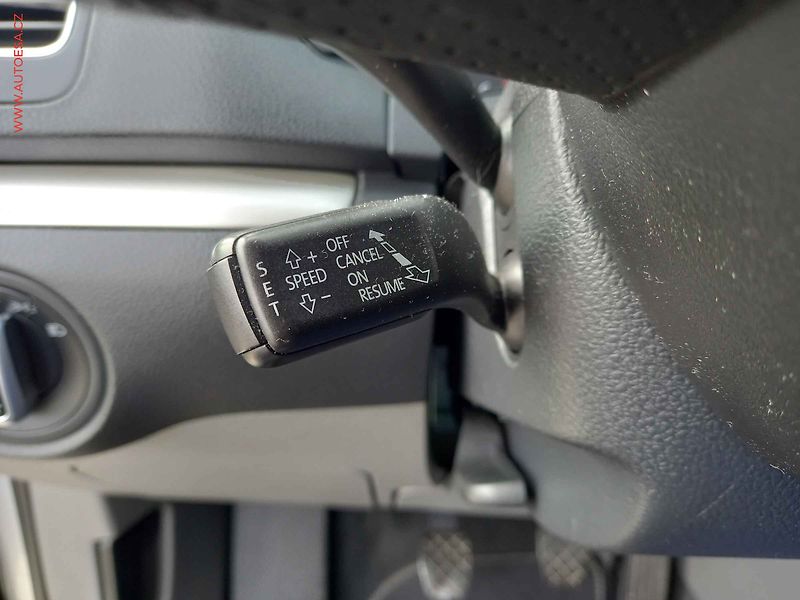 Seat Alhambra (2011) 2.0 TDi 4x4, Style, navi - fotka 19 z 21
