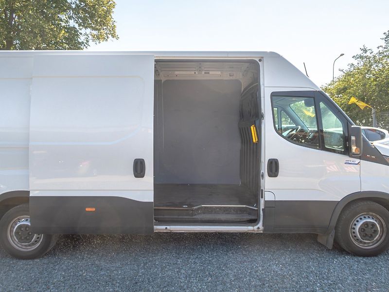 Iveco Daily (2023) ČR 3.0JTD 129KW – MAX - fotka 30 z 36
