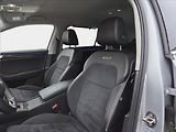 Škoda Superb 2,0 SCOUT 4X4 ČR DPH WEBASTO - náhled 14