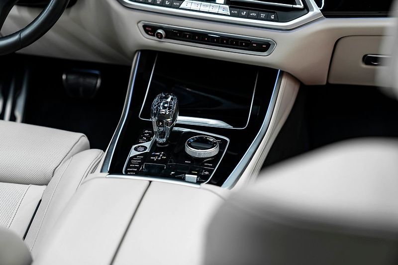 BMW X5 M50d Final edition - fotka 16 z 28