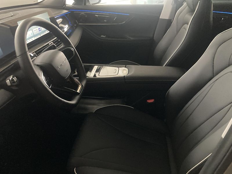Omoda 5 (2026) Premium 1.5 HEV  - fotka 8 z 15