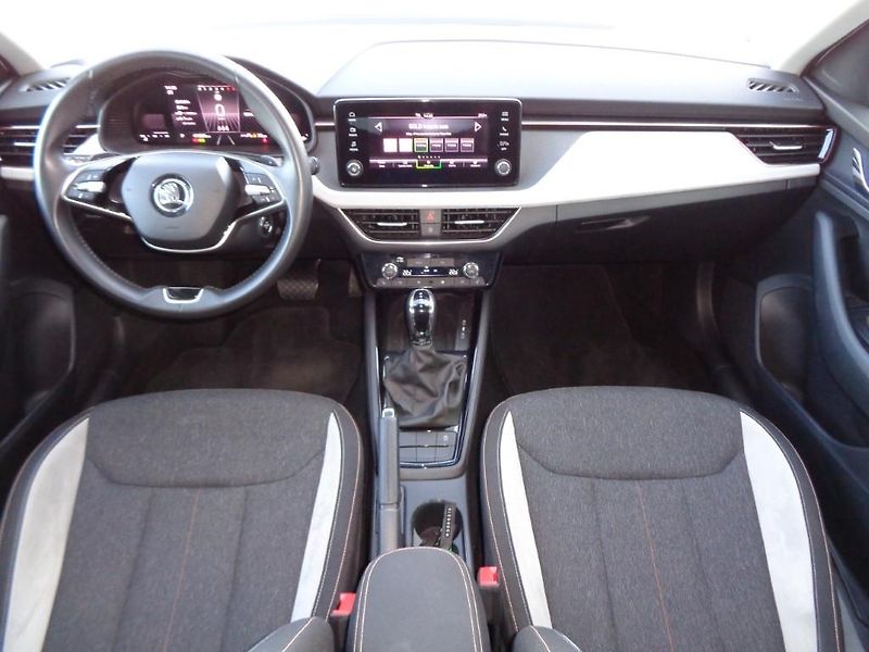 Škoda Scala 1.5 TSI DSG Selection  110 kW - fotka 12 z 28