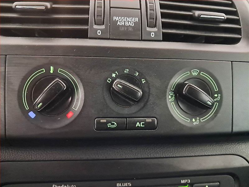 Škoda Fabia (2013) 1.2 TSI - fotka 16 z 18
