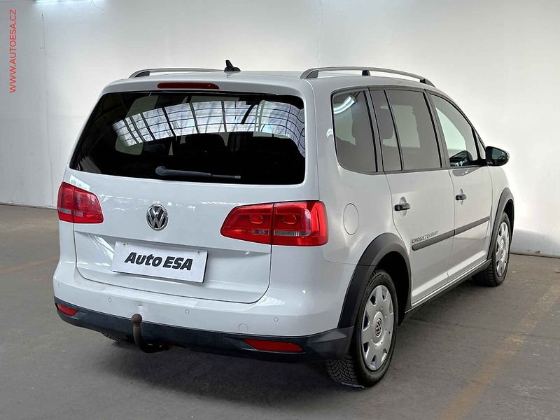 Volkswagen Touran (2013) 2.0TDi, TZ, výhř.sed. - fotka 4 z 16