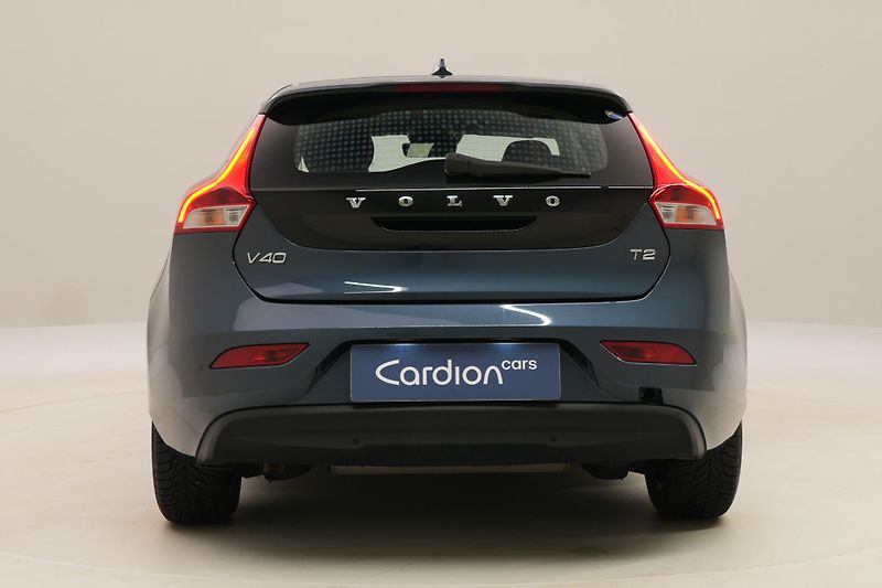 Volvo V40 T2 MOMENTUM  - fotka 11 z 39