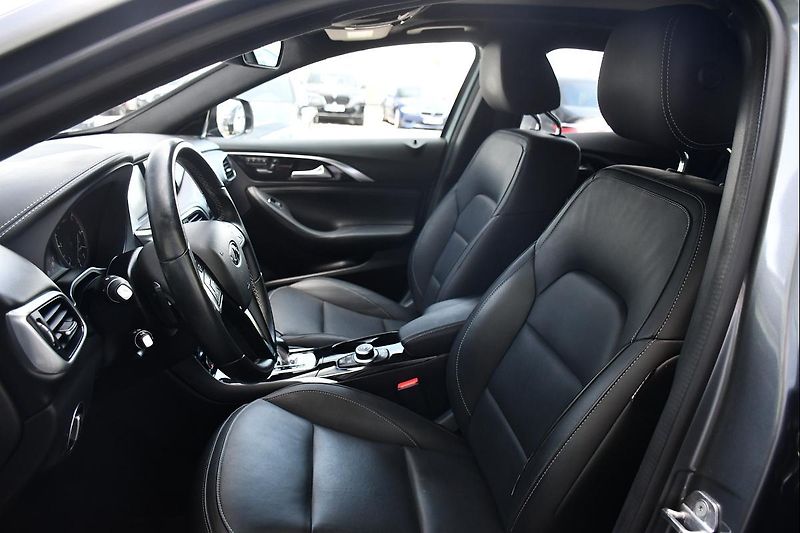 Mercedes-Benz GLA INFINITI QX30 220 CDI 4MATIC  - fotka 12 z 45