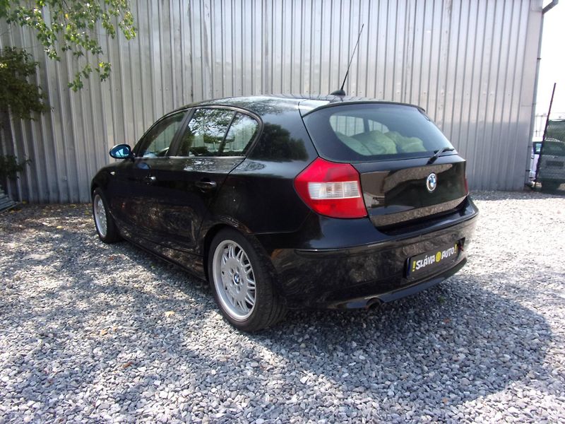 BMW Řada 1 (2005) 116i 85kW 2xALU KOLA DIGIKLIMA - fotka 7 z 19