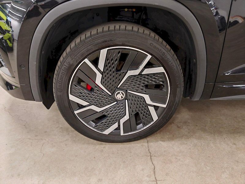 Škoda Kodiaq (2023) 2.0 TSI 180 kW DSG 4x4 RS - fotka 30 z 30