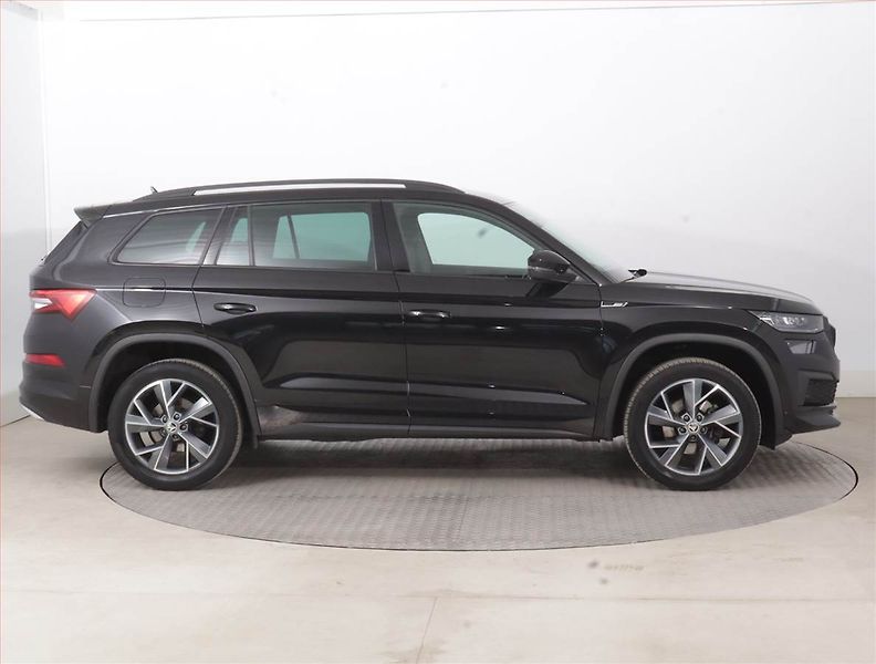 Škoda Kodiaq (2023) Sportline 1.5 TSI - fotka 6 z 18