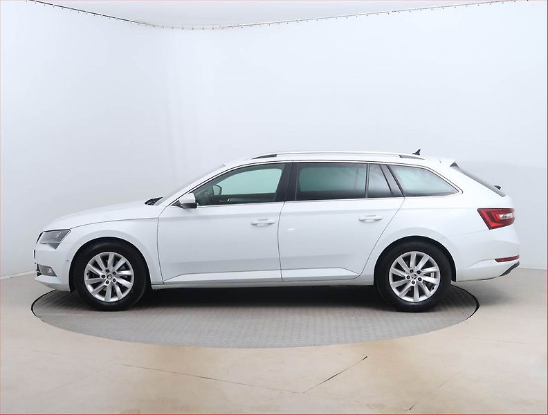 Škoda Superb (2017) Style Plus 2.0 TDI, Automat - fotka 3 z 16