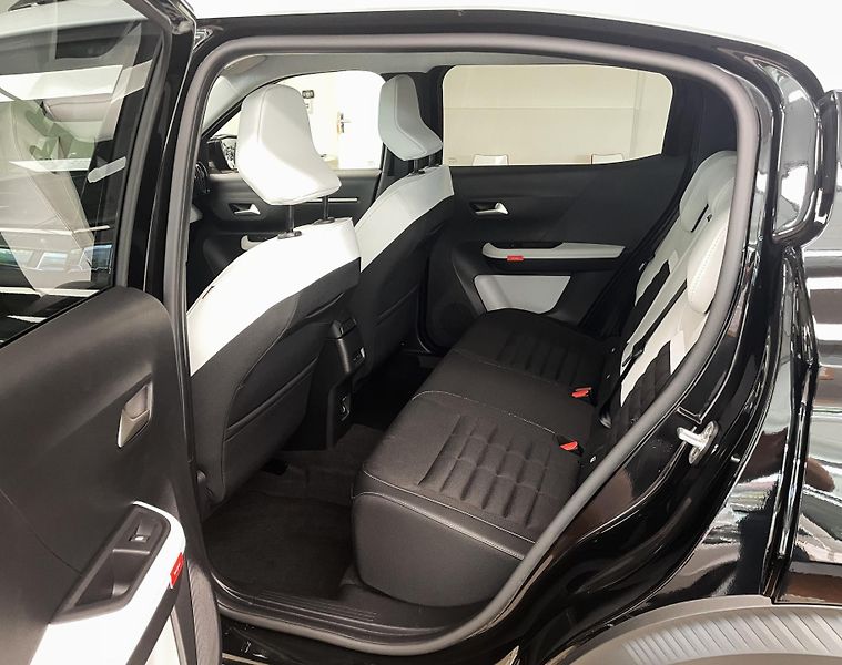 Citroën C3 Aircross (2026) MAX Hybrid 145k Aut Paket Zima - fotka 11 z 24