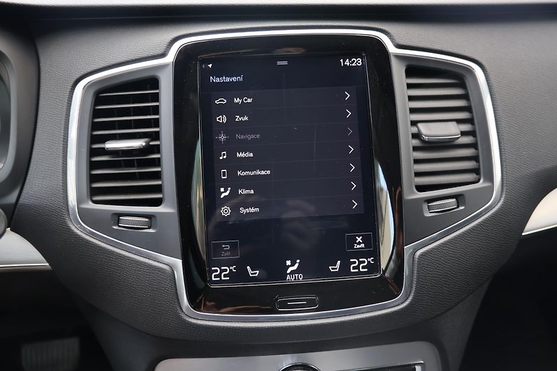 Volvo XC90 (2019) D5 aut. AWD Momentum - fotka 16 z 23