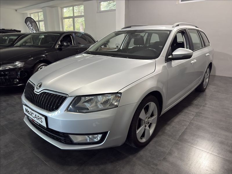 Škoda Octavia 1,6   TDI KEY-LESS TAŽNÉ ČR - fotka 3 z 29