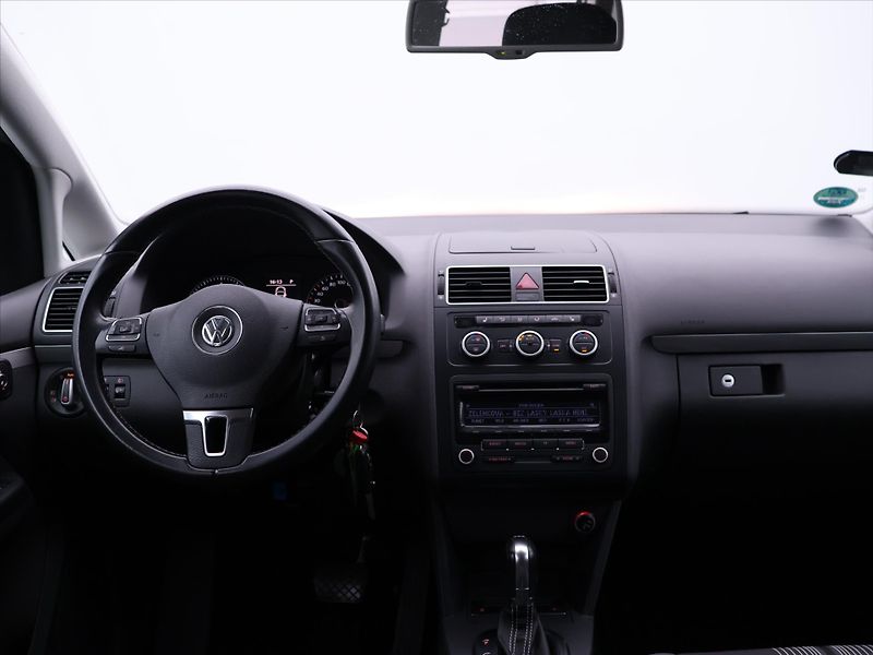 Volkswagen Touran 1,4 TSI 103kW DSG Match 1.Maj. - fotka 23 z 30