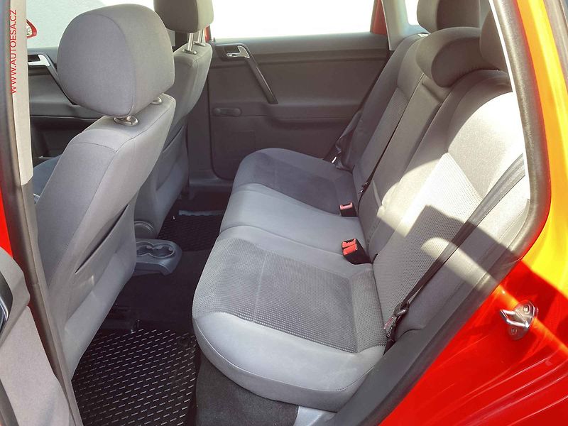 Volkswagen Polo (2008) 1.2 HTP, 2.maj,ČR, AC, tempo - fotka 10 z 17