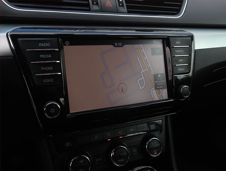 Škoda Superb (2017) Ambition Plus 2.0 TDI, Automat - fotka 17 z 21