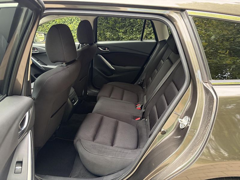 Mazda 6 2.2 D SKYACTIVE 110kw - fotka 21 z 31