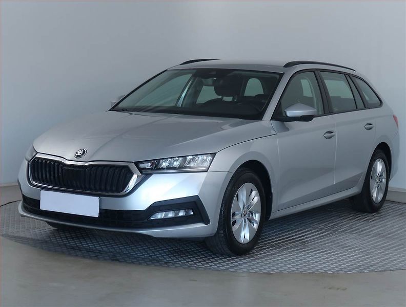 Škoda Octavia (2022) Ambition 2.0 TDI, ČR,1.maj - fotka 2 z 18