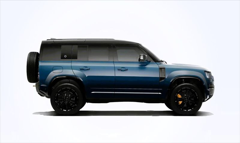 Land Rover Defender (2026) 110 V8 P635 OCTA Sargasso Blue - fotka 2 z 8