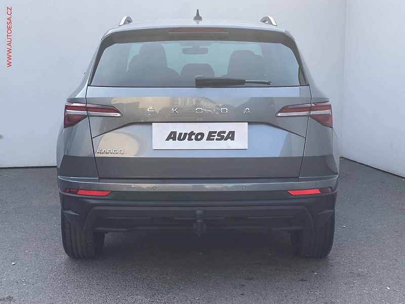 Škoda Karoq (2023) 2.0 TDi, TOUR, DSG, TZ, navi - fotka 5 z 20