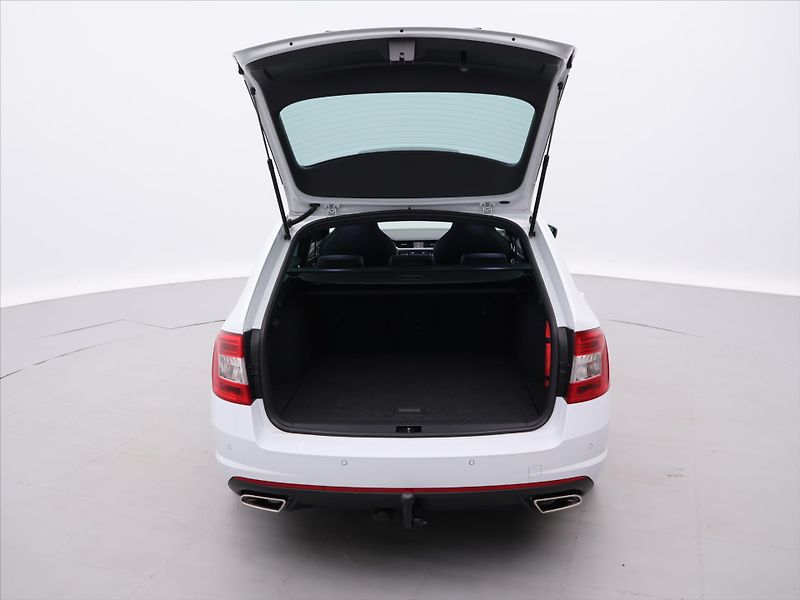 Škoda Octavia 2,0 TSI RS Challenge 1.Maj. - fotka 9 z 28