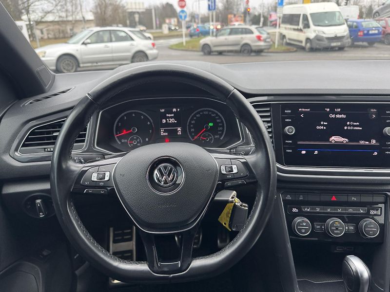Volkswagen T-Roc (2020) 1.5 TSI DSG - fotka 9 z 22