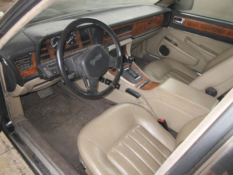 Jaguar XJ6 (1989) 3.6 AUTOMAT - fotka 6 z 16
