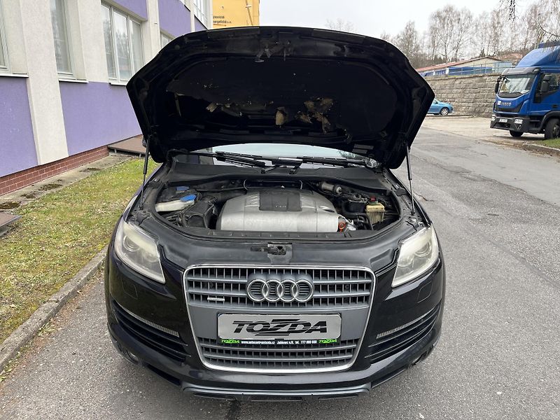 Audi Q7 3,0 TDI V6 Quattro - fotka 33 z 34