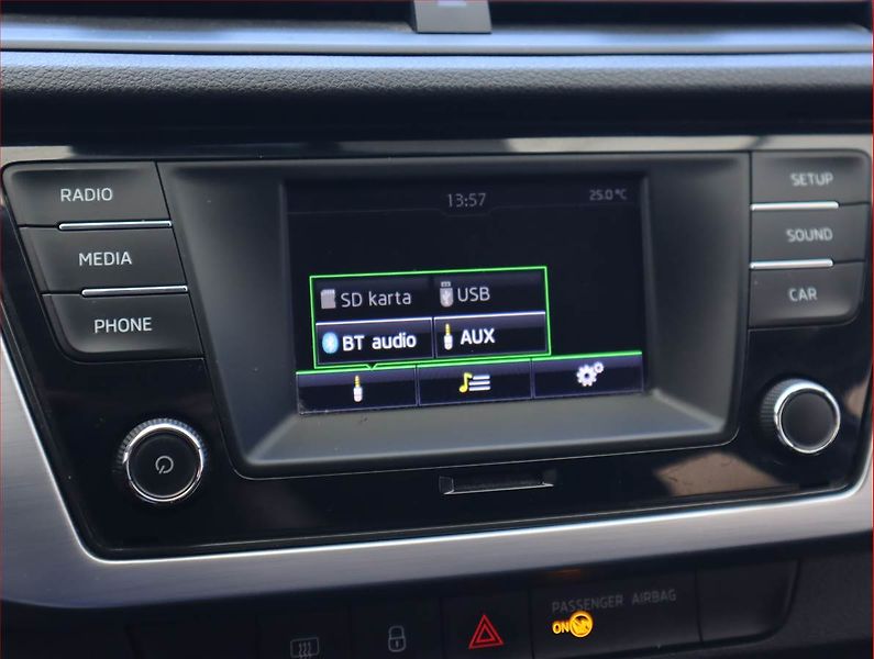 Škoda Fabia (2018) Ambition 1.0 TSI, Tempomat - fotka 15 z 18