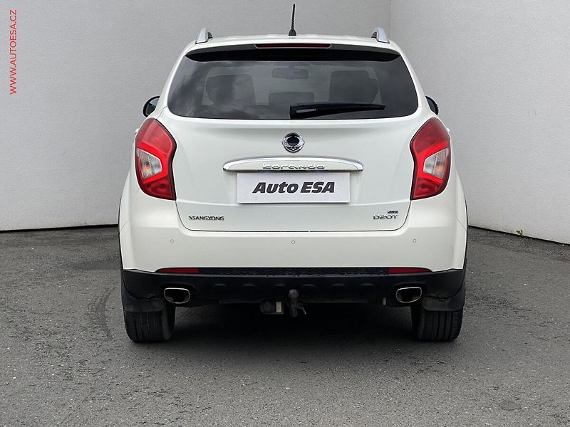 SsangYong Korando (2015) 2.0 TD 4x4, AT, TZ, kůže - fotka 5 z 16