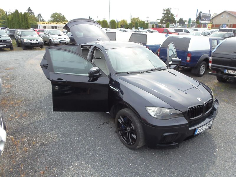 BMW X6 (2009) X6M - fotka 14 z 28